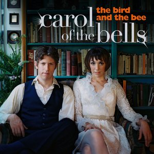 Логотип песни Carol Of The Bells исполнителя The Bird And The Bee